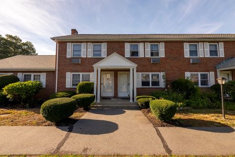 18 Emerson Gardens Rd 18 Lexington MA 02420