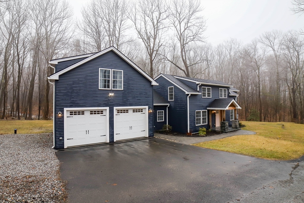 3 Woods Rd
