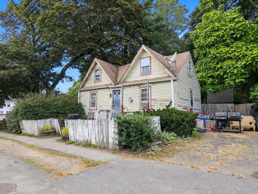 29 Conant Street