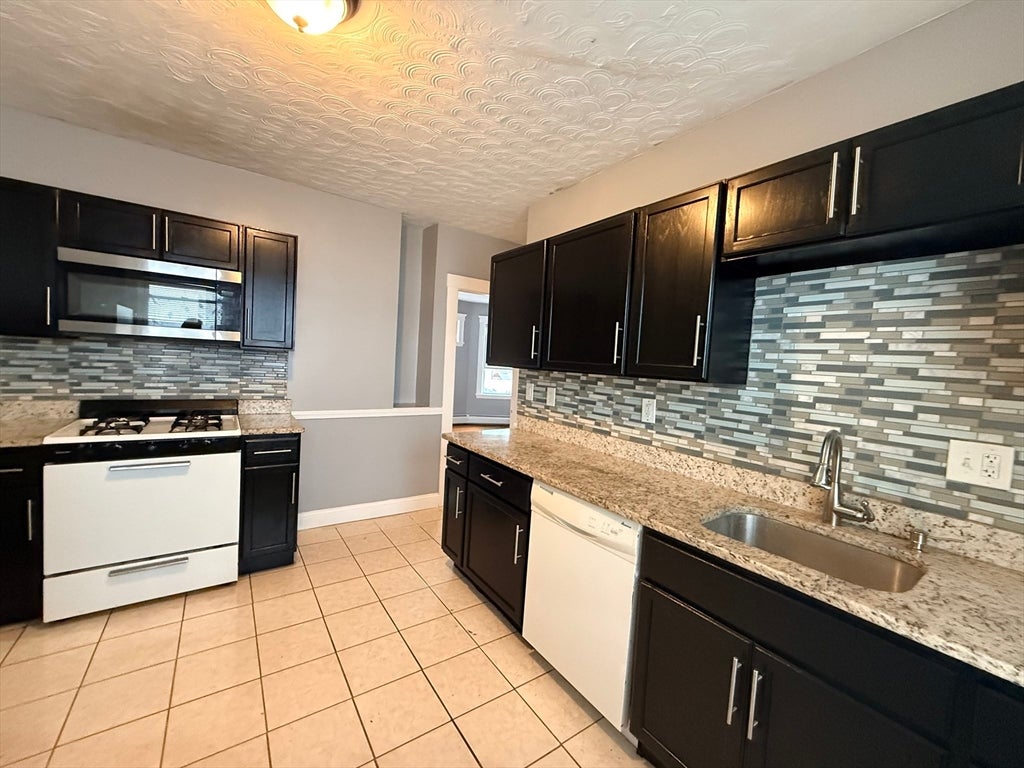 132 Homes Avenue #3, Boston, MA, 132 Homes Avenue #3, Boston, MA Photo #4