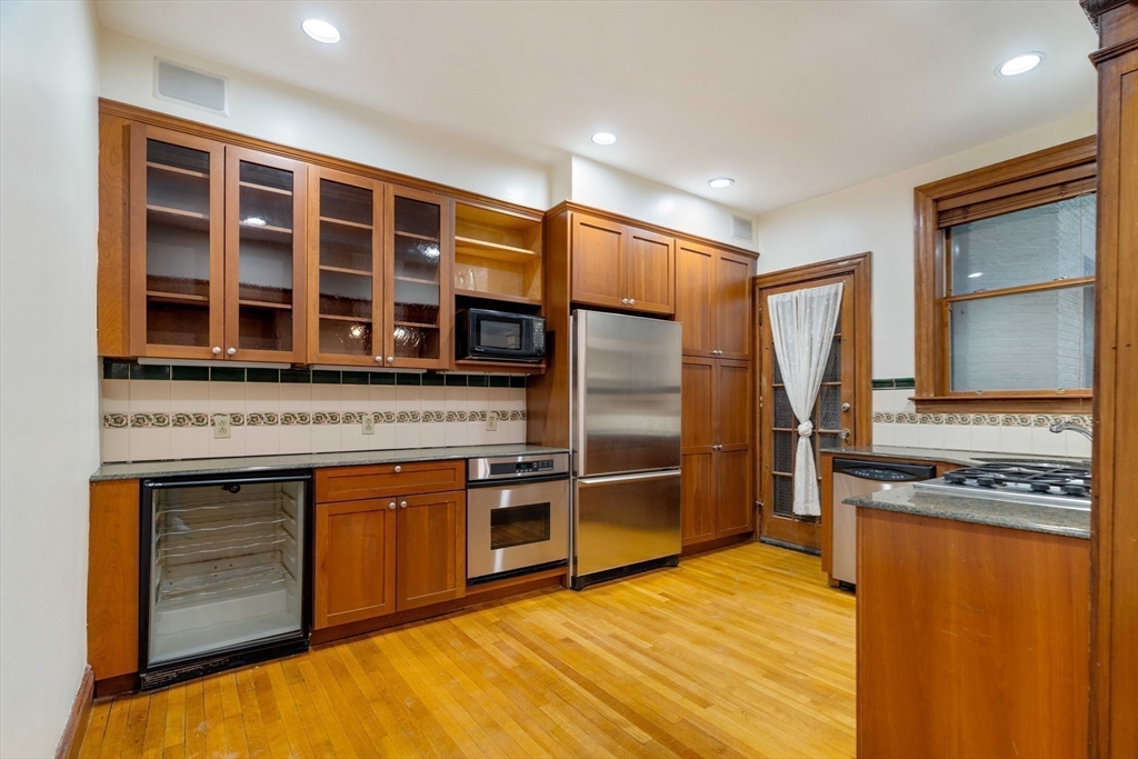 345 Commonwealth Ave. 3