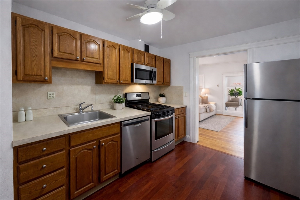 2001 Commonwealth Ave 4