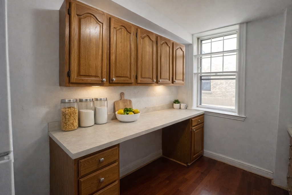 2001 Commonwealth Ave 4