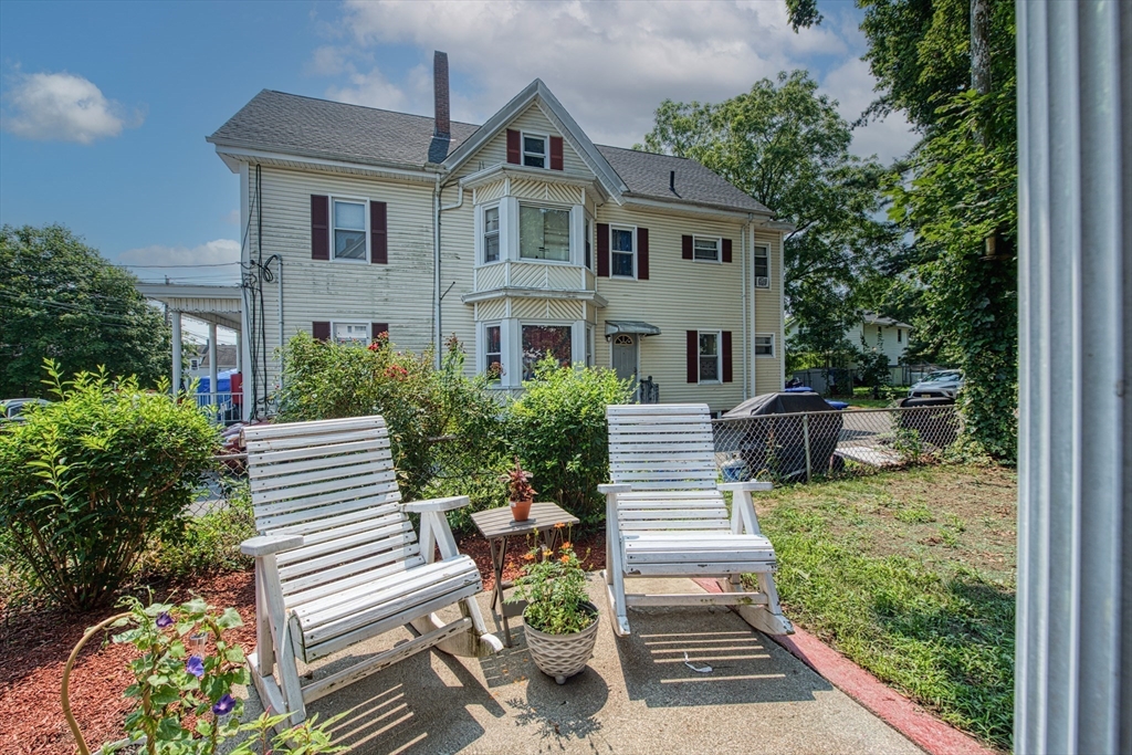 29 E Walnut St