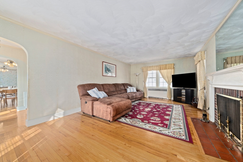 3 Celia Rd