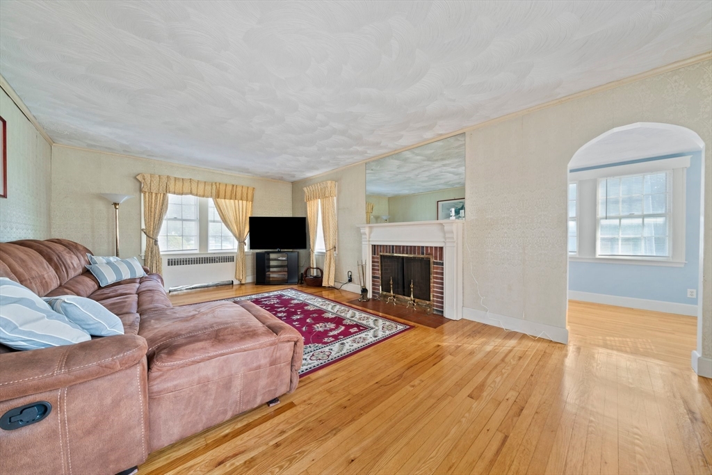 3 Celia Rd