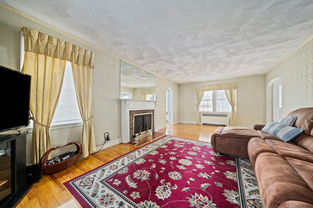 3 Celia Rd