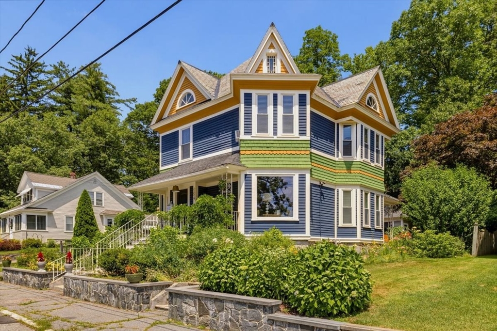 294 Wentworth Ave