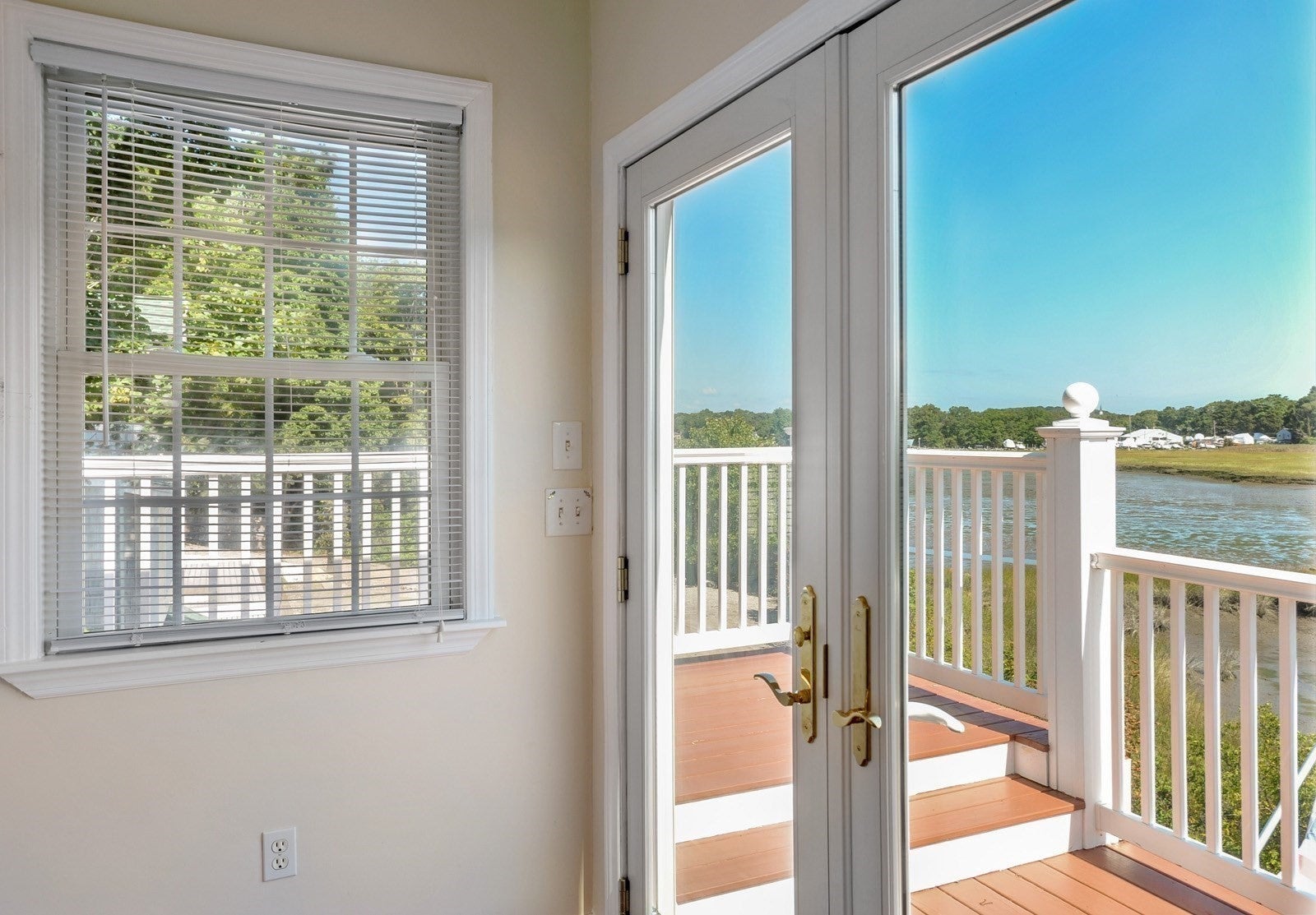 5 Seminole Ave, Weymouth, MA Photo #33