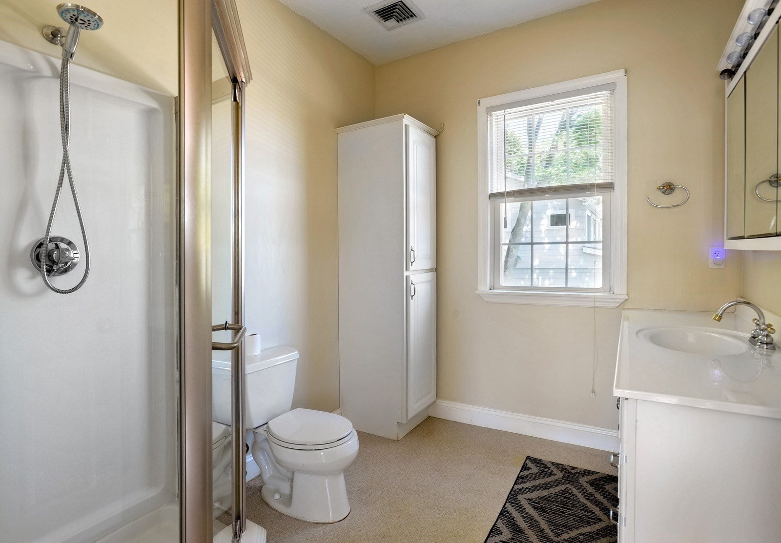5 Seminole Ave, Weymouth, MA Photo #29