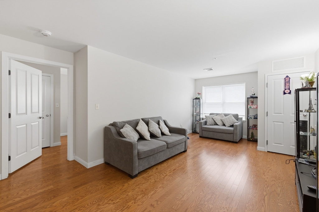 30 Franklin Street 113