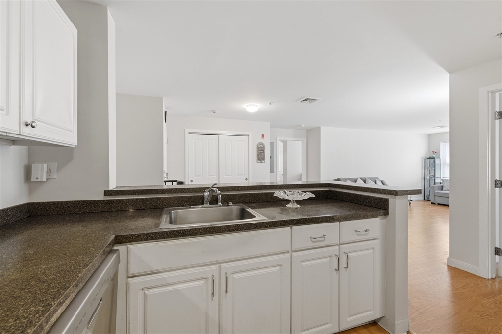 30 Franklin Street 113