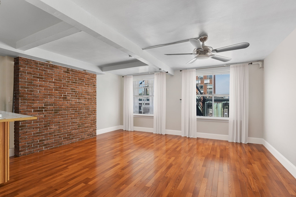 261 Marlborough St 12