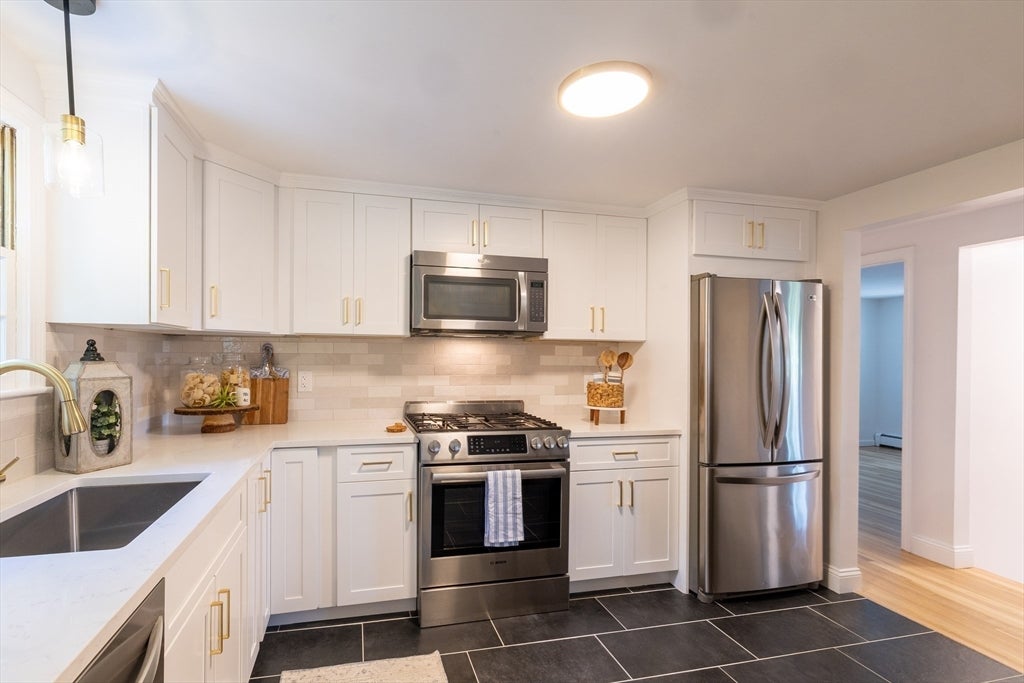 110 Low St, Newburyport, MA Photo #3