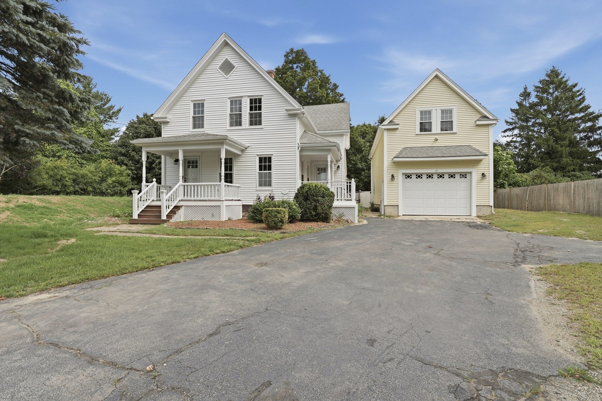 16 Warfield St