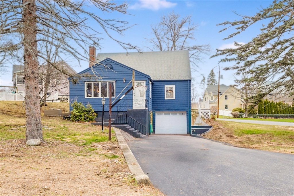 Click for 52 Albemarle Ave #52, Lexington, MA slideshow