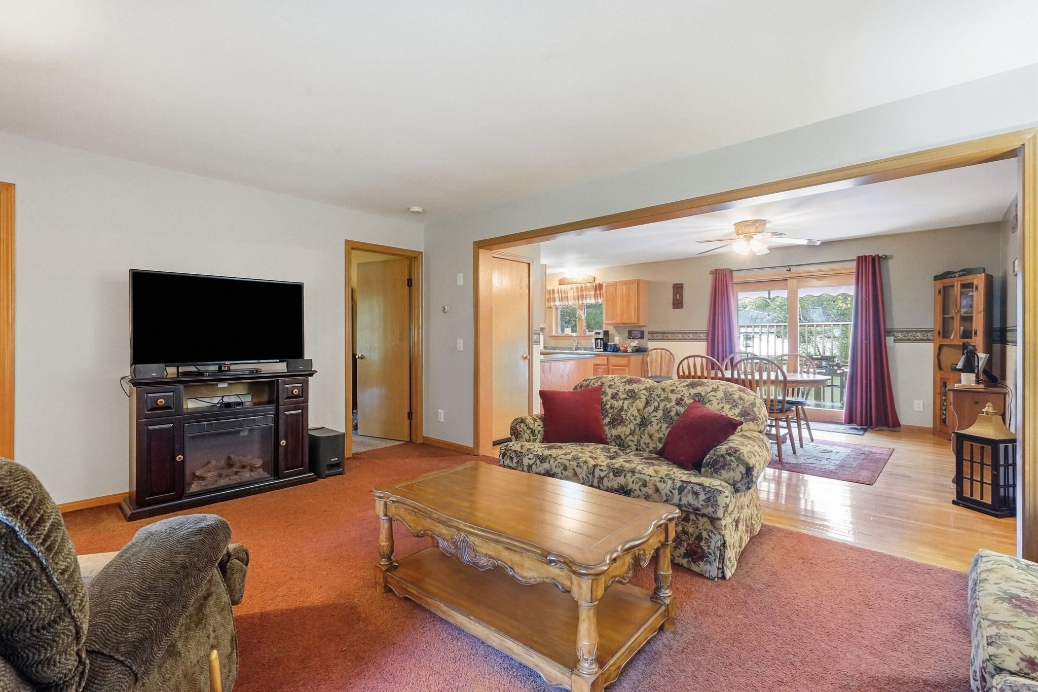 7 Thompson Street, Palmer, MA, 7 Thompson Street, Palmer, MA Photo #9