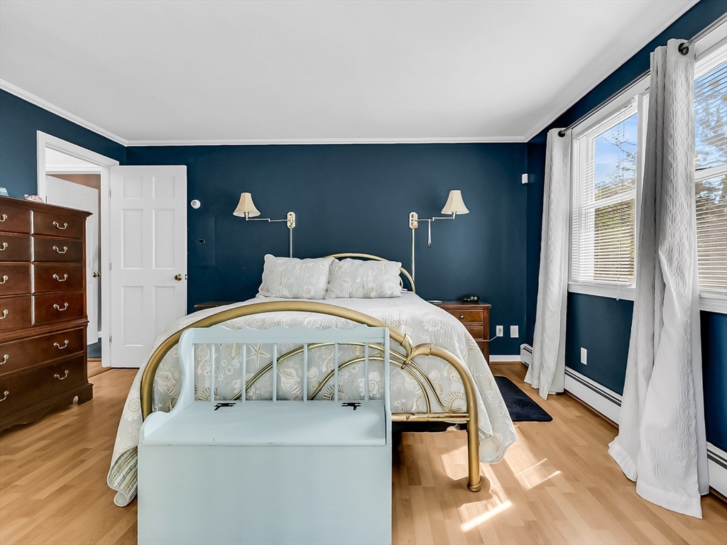 Saugus, Massachusetts 01906, United States, 2 Bedrooms Bedrooms, ,2 BathroomsBathrooms,Residential,Pending,206944