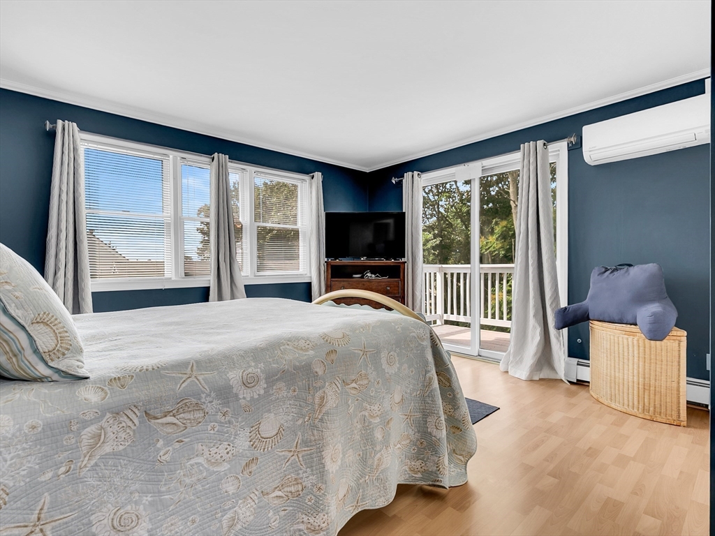 Saugus, Massachusetts 01906, United States, 2 Bedrooms Bedrooms, ,2 BathroomsBathrooms,Residential,Pending,206944