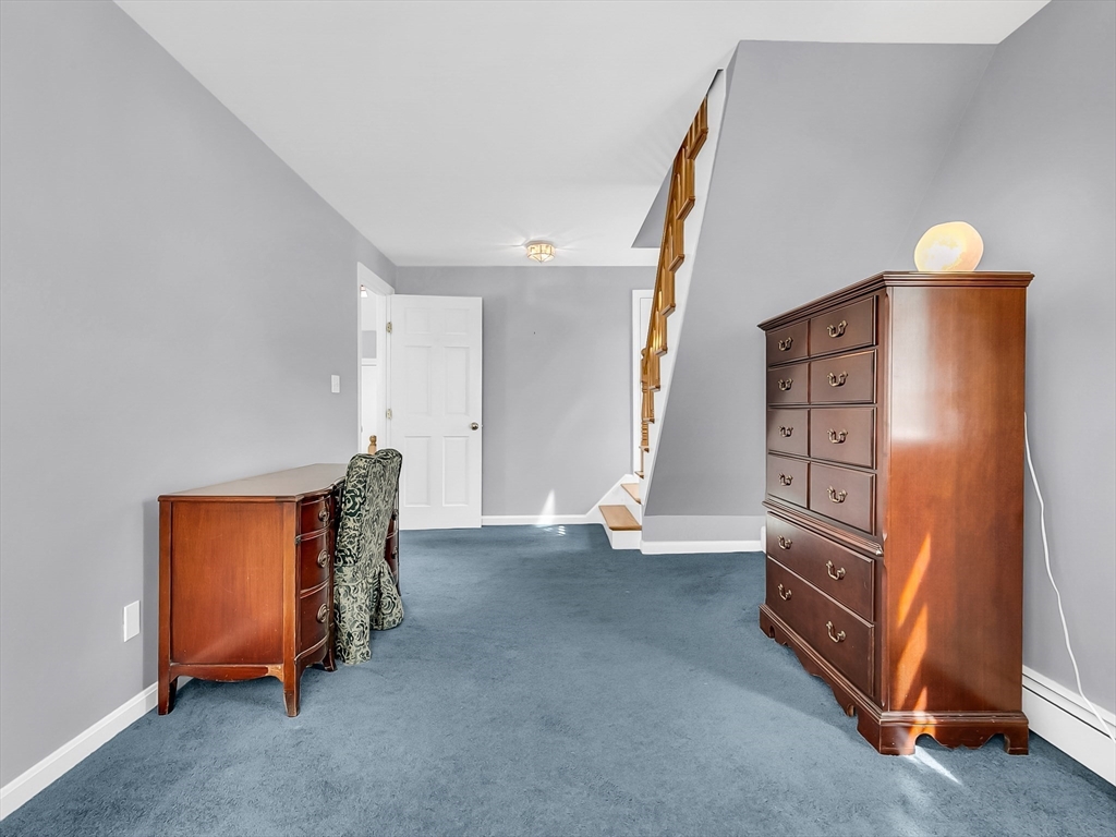 Saugus, Massachusetts 01906, United States, 2 Bedrooms Bedrooms, ,2 BathroomsBathrooms,Residential,Pending,206944