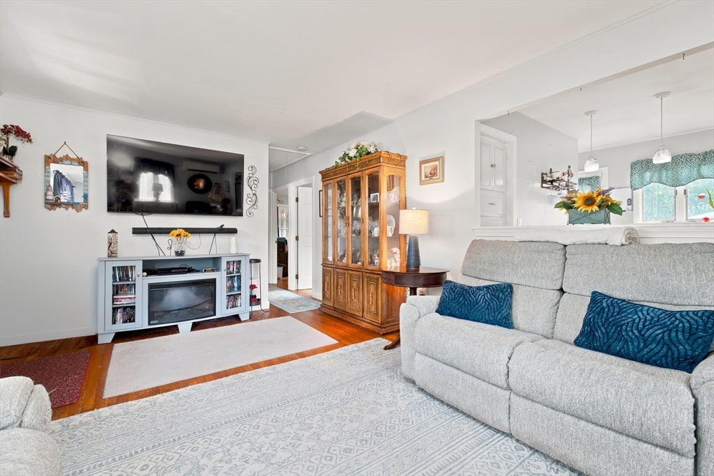 30 Crocker Rd, Falmouth, MA, 30 Crocker Rd, Falmouth, MA Photo #4