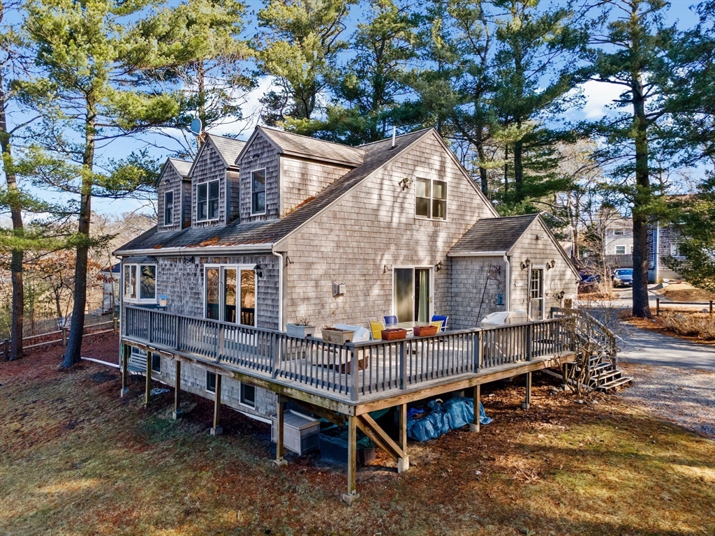 7 Ladd Ave