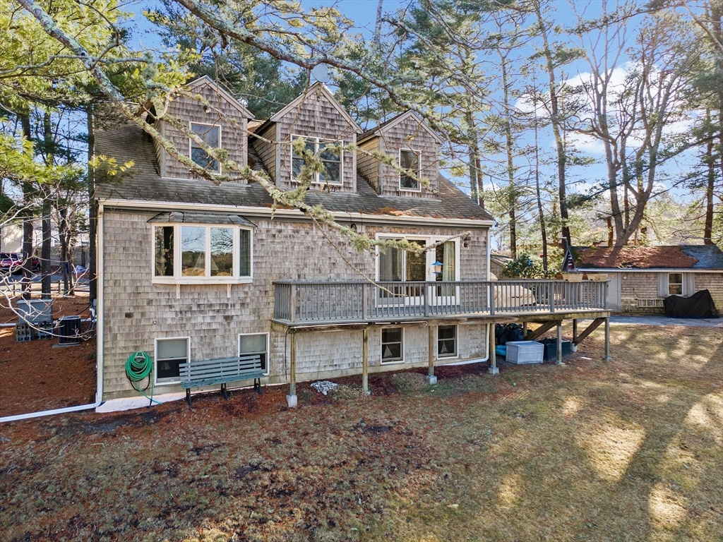 7 Ladd Ave