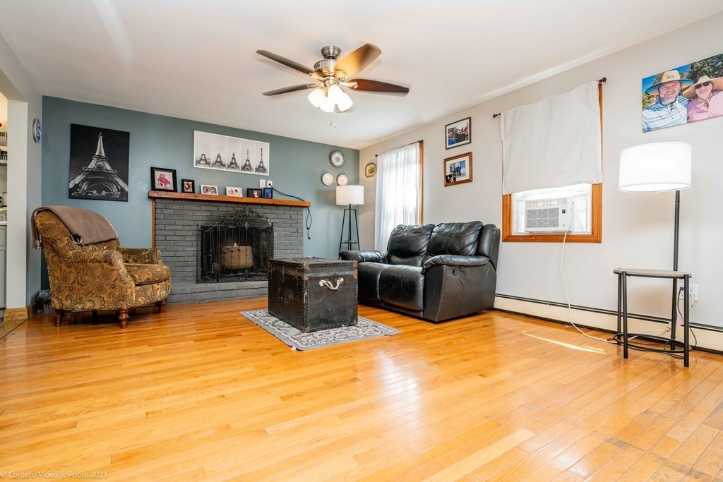 Photo 9 of 30 of 72 Borden St. house