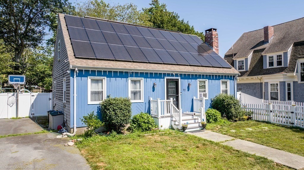 Photo 1 of 30 of 72 Borden St. house