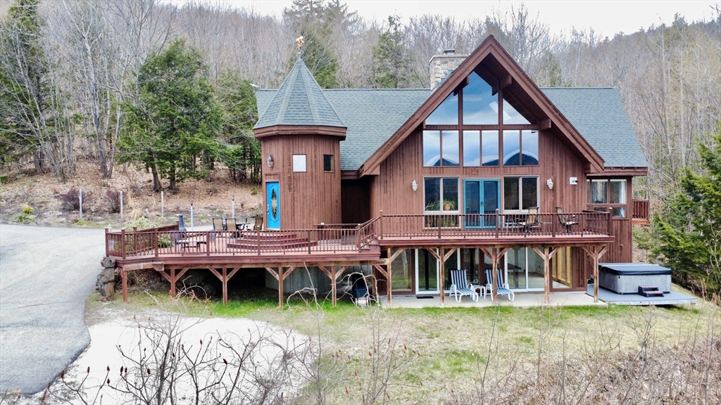 20 Crest Ln