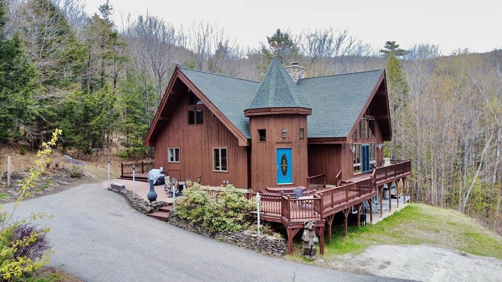 20 Crest Ln