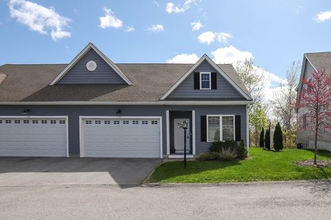Photo of 707 Southwood Ln #707, Clinton, MA 01510 (MLS # 73512214)