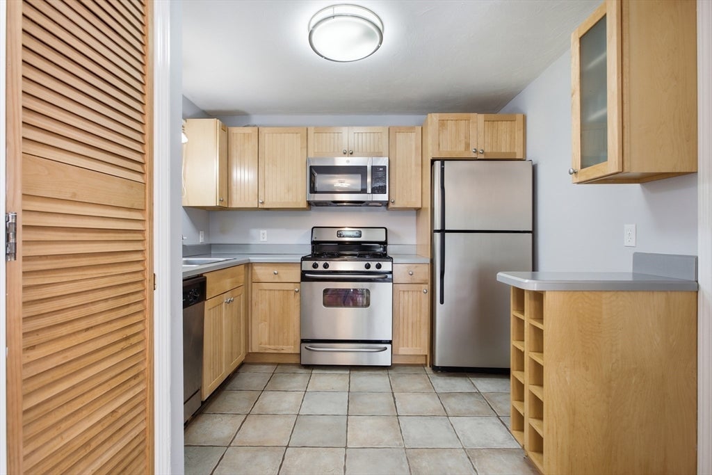 20 Westford St #A, Quincy, MA Photo #12