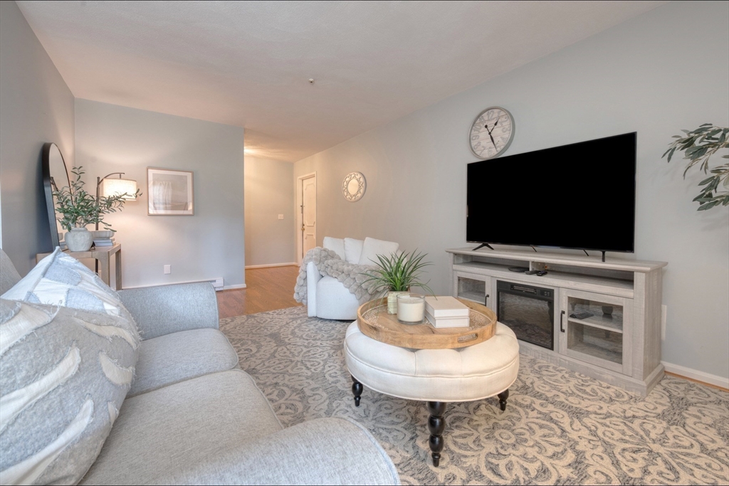 32 Rainbow Pond Dr B1