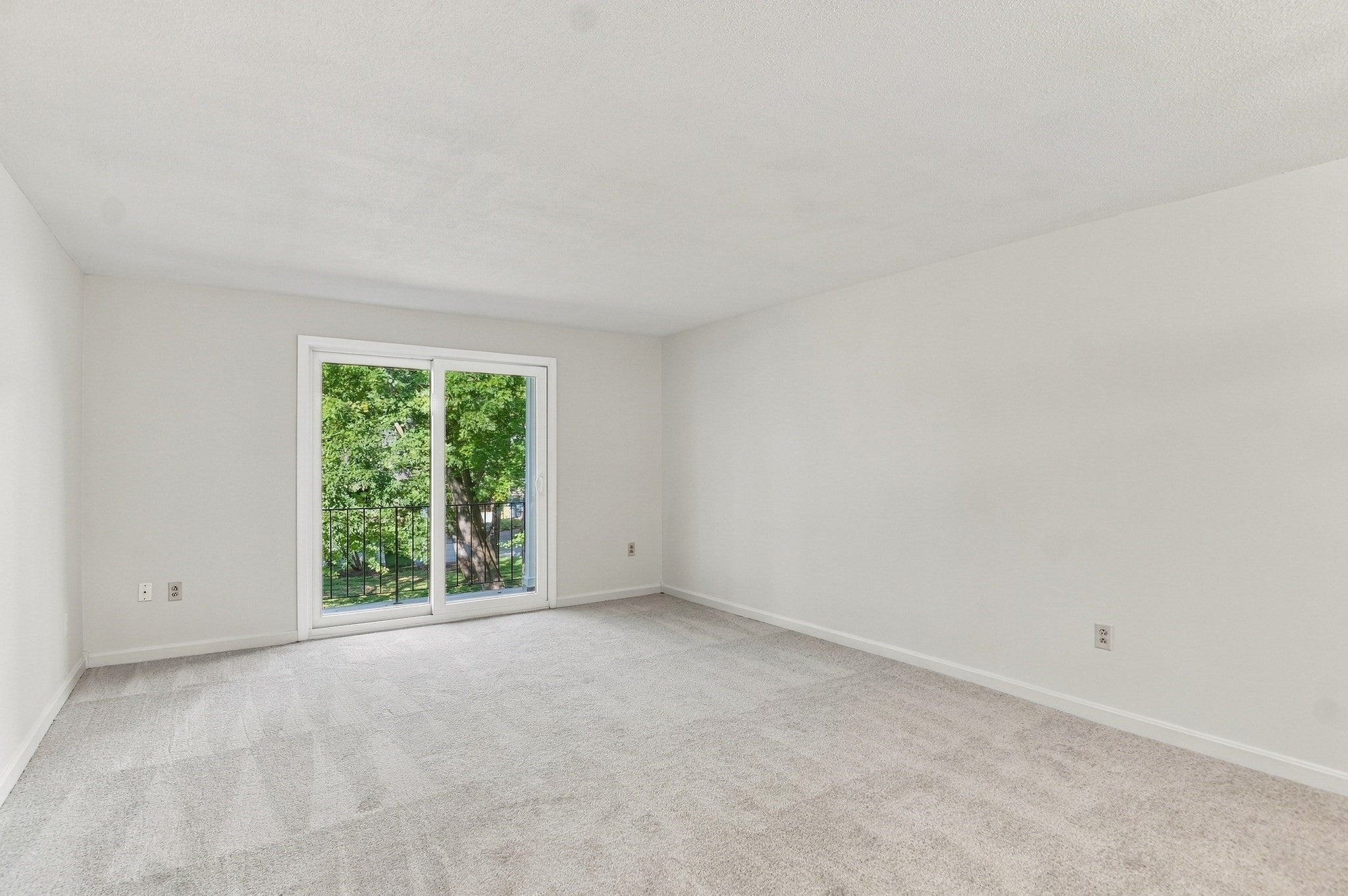 16 Shadowbrook Ln #35, Milford, MA, 16 Shadowbrook Ln #35, Milford, MA Photo #15