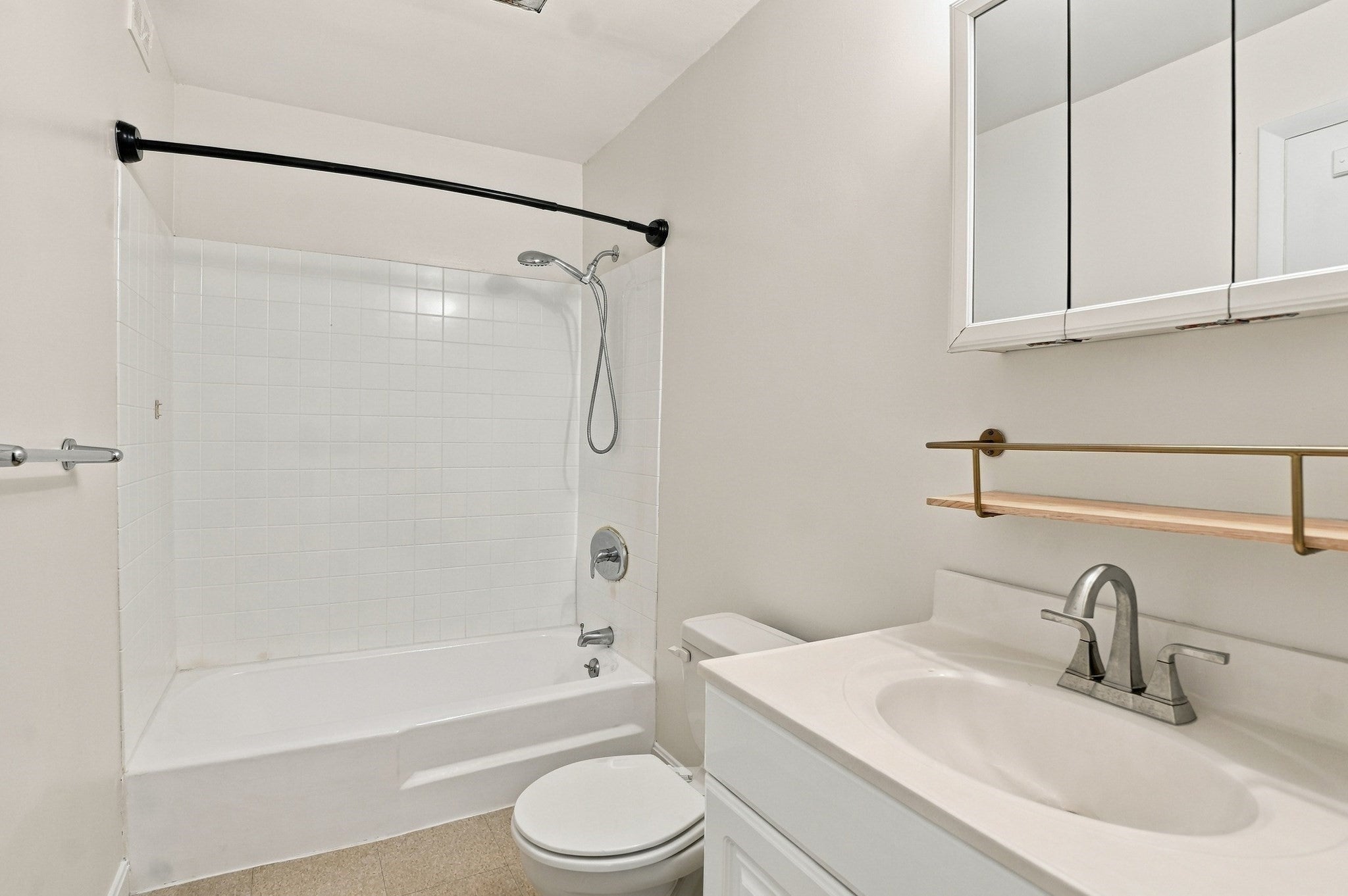 16 Shadowbrook Ln #35, Milford, MA, 16 Shadowbrook Ln #35, Milford, MA Photo #10