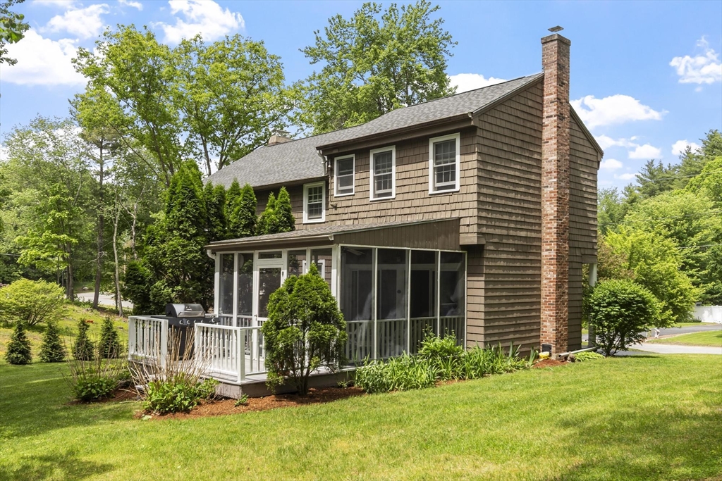 6 Redwood St