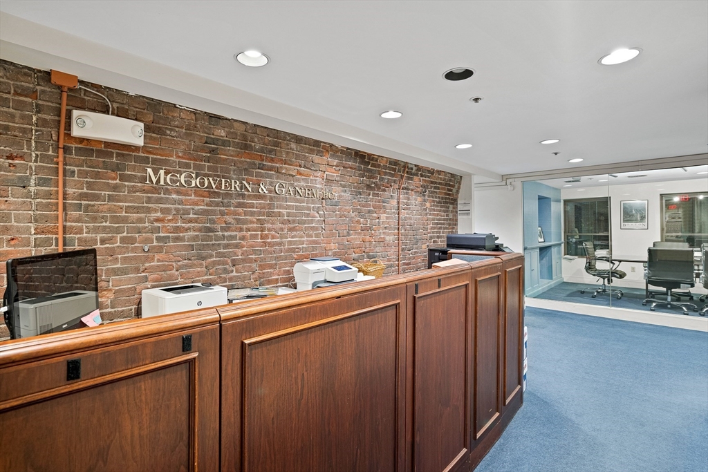 21 Merchant Row