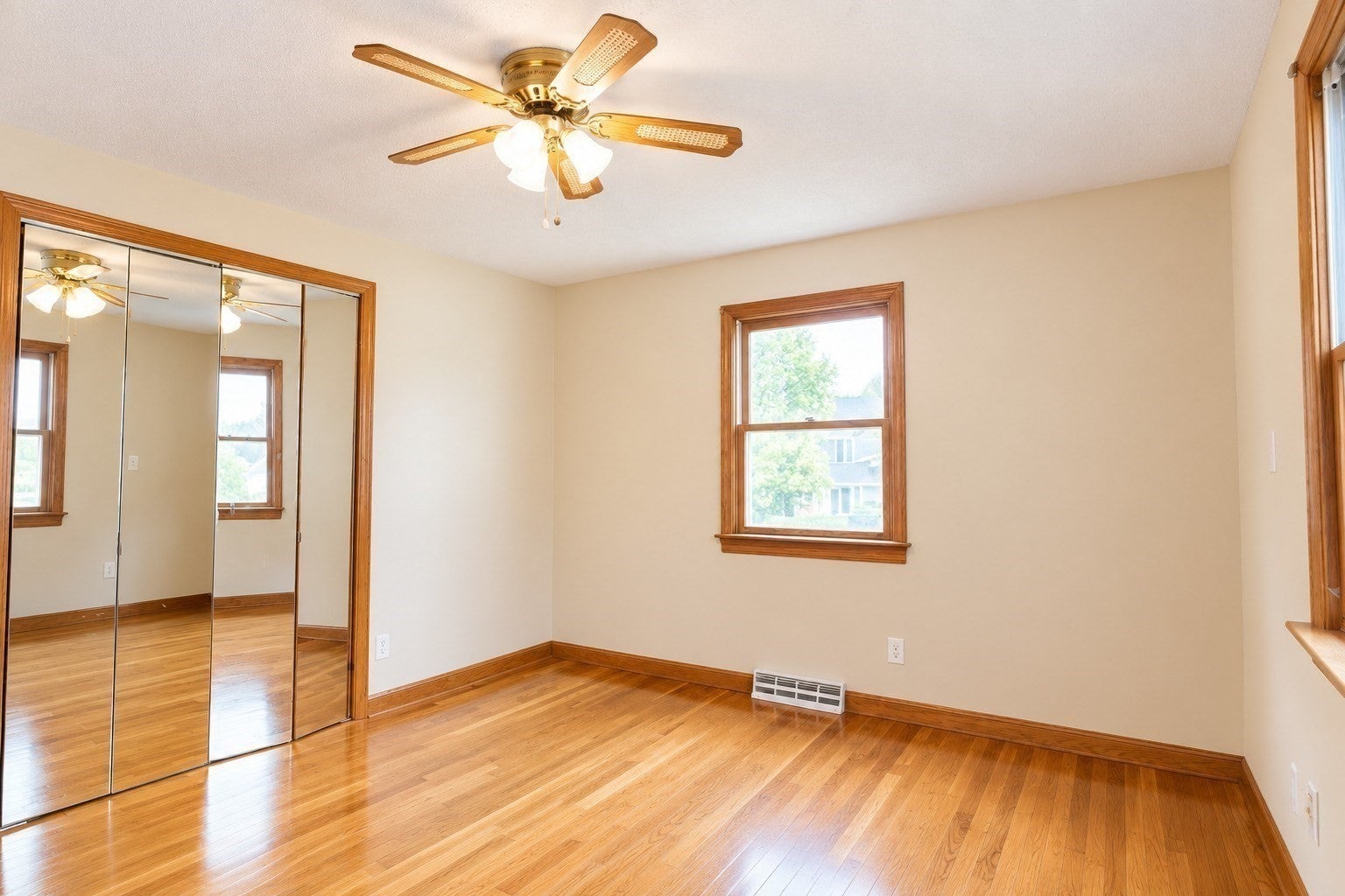 117 Lexington Ave, Lowell, MA, 117 Lexington Ave, Lowell, MA Photo #8