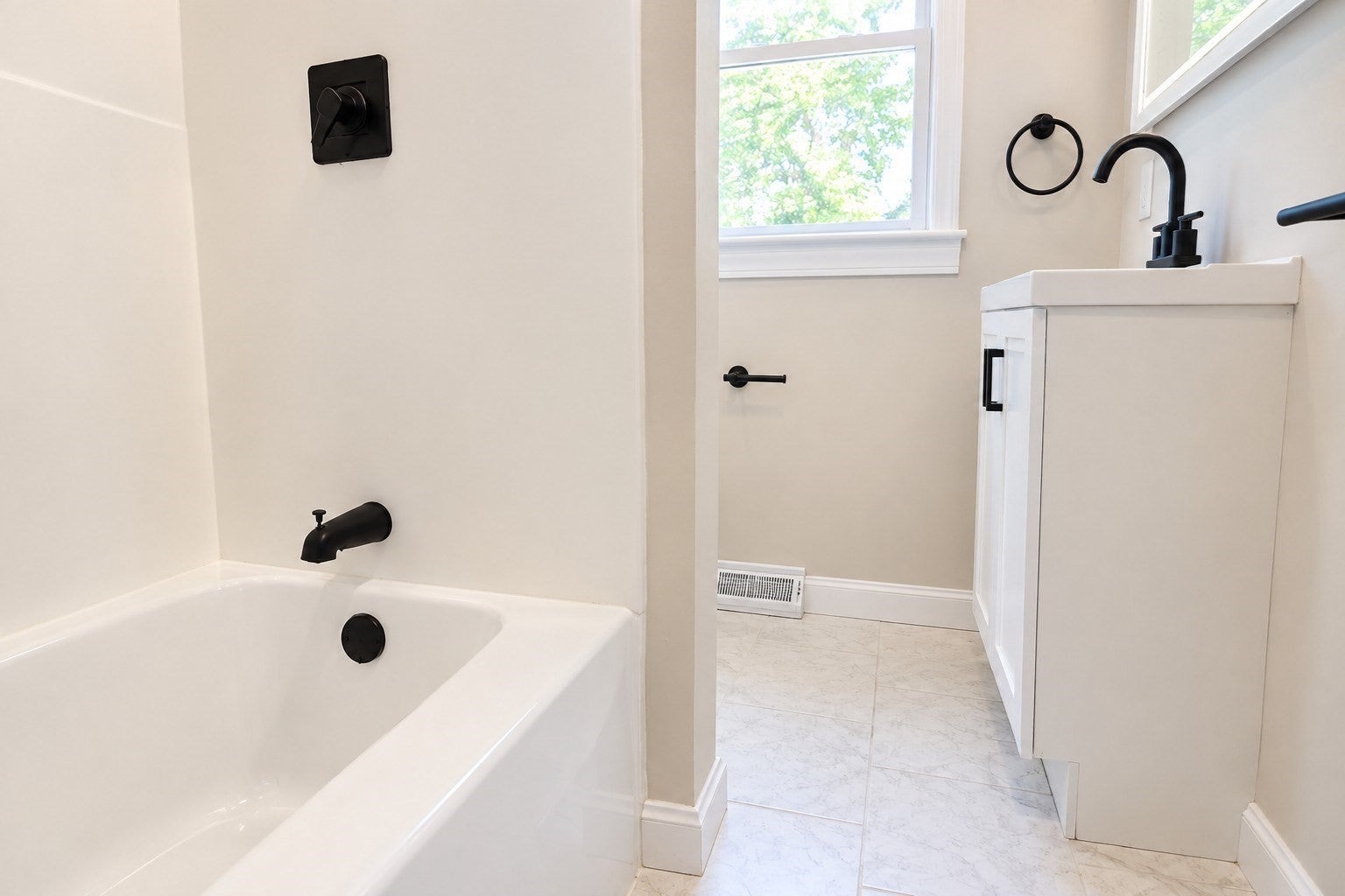 117 Lexington Ave, Lowell, MA, 117 Lexington Ave, Lowell, MA Photo #12