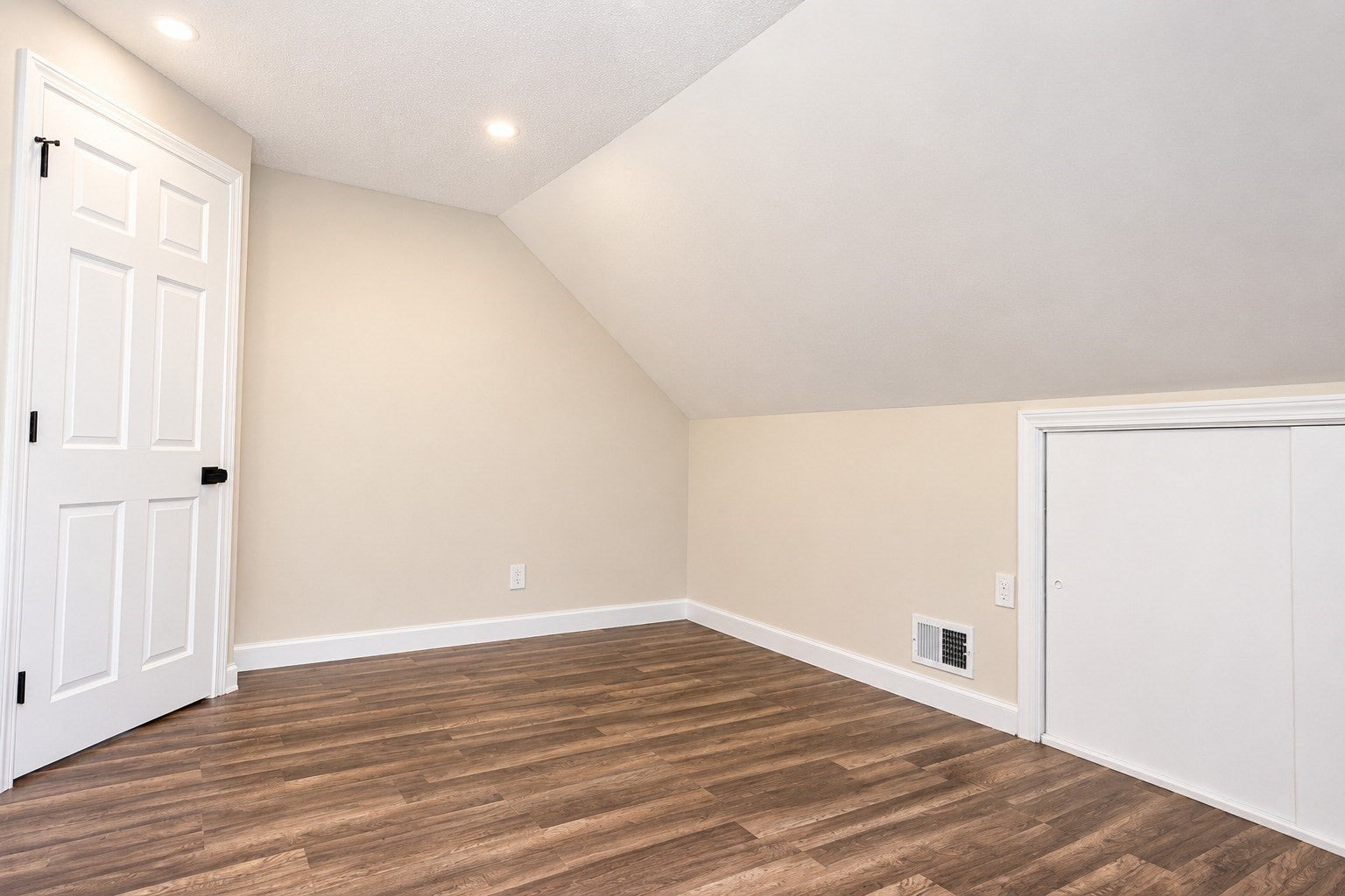 117 Lexington Ave, Lowell, MA, 117 Lexington Ave, Lowell, MA Photo #15