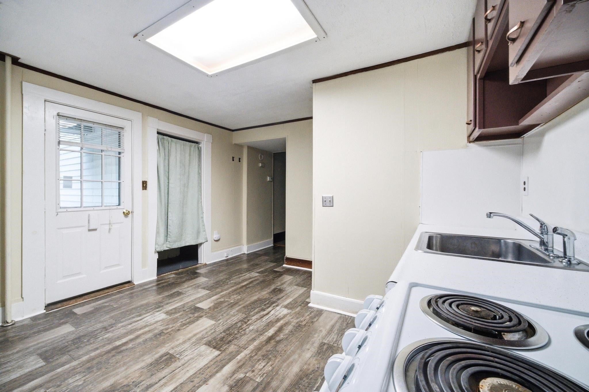 219 Montvale AVE, Woburn, MA Photo #20