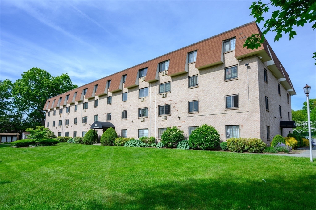 103 Grove St 346