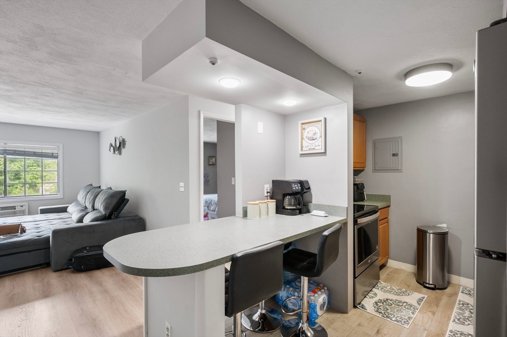 103 Grove St 346