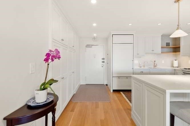 9 Hawthorne Pl 14H