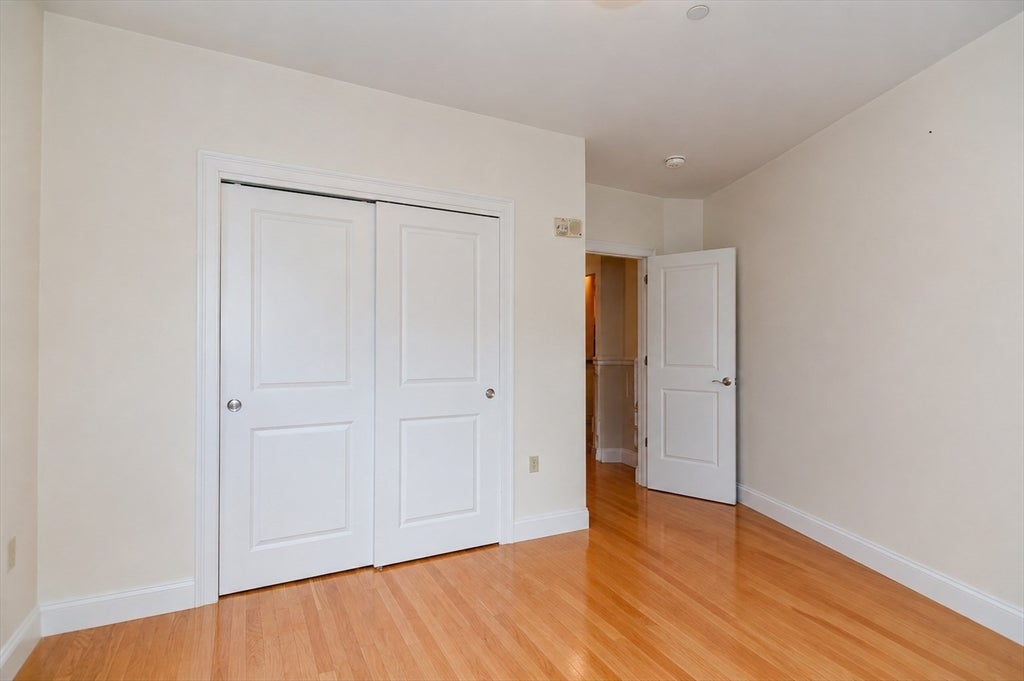 42 Beach St #6B, Boston, MA Photo #5