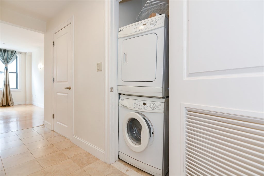 42 Beach St #6B, Boston, MA Photo #2