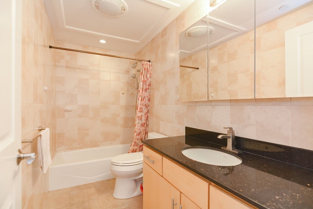 42 Beach St #6B, Boston, MA Photo #9