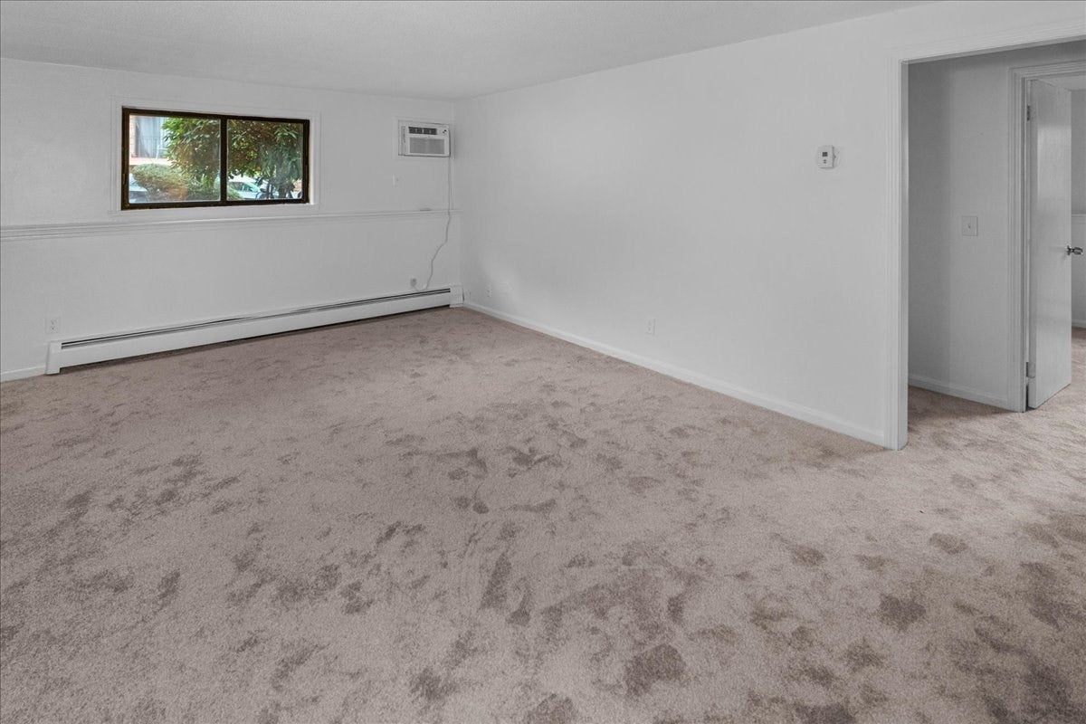 635 W Lowell Ave #2, Haverhill, MA Photo #6