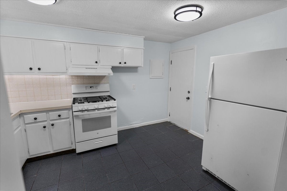 635 W Lowell Ave #2, Haverhill, MA Photo #8